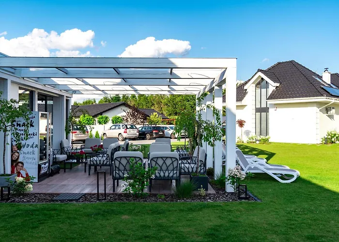 Family Resort Ustka - Domki dwupoziomowe z basenem